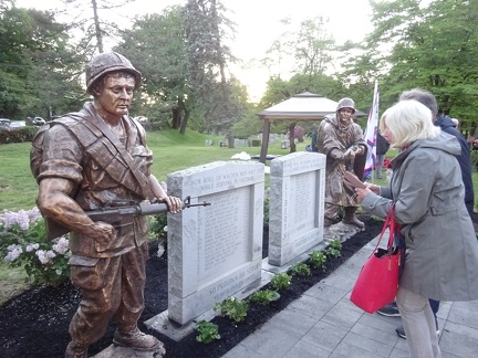 Korean & Vietnam War statues